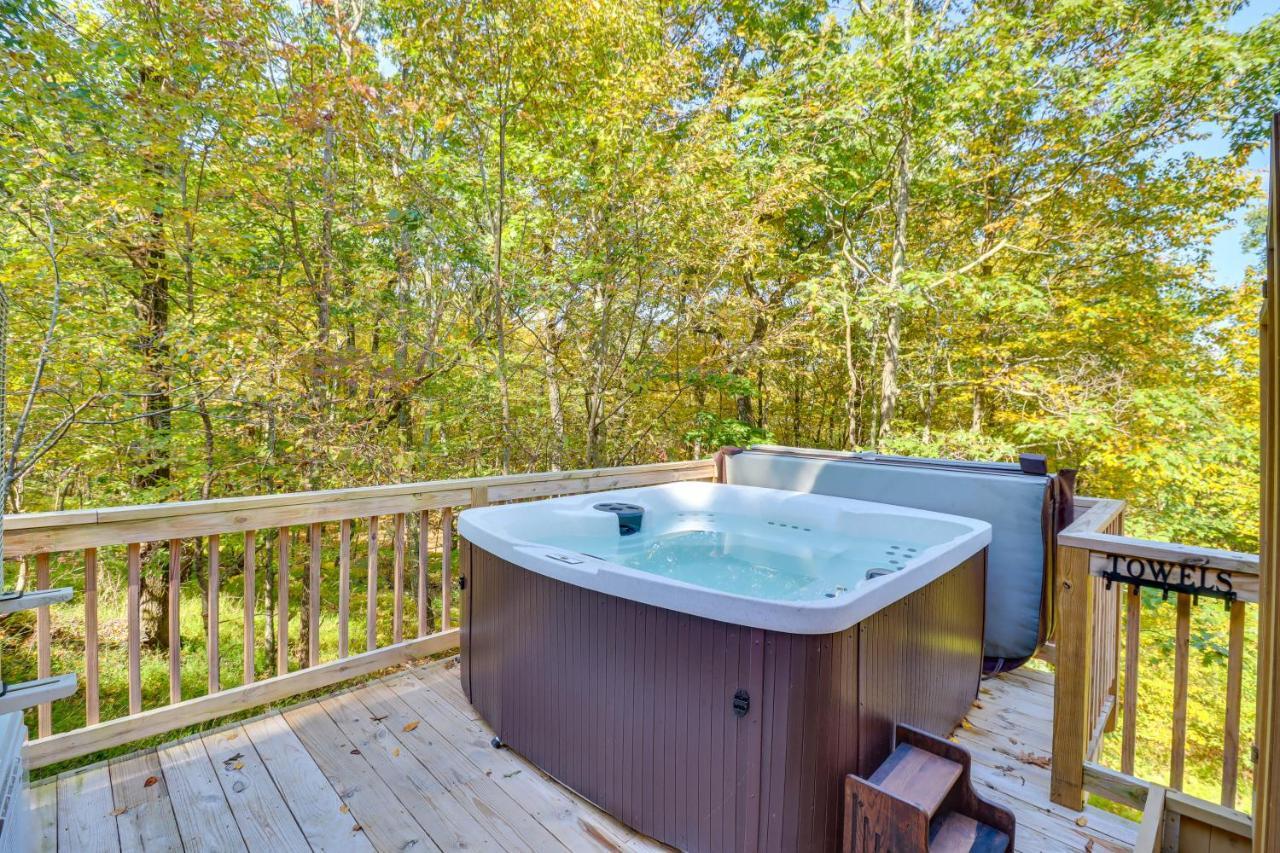 Holiday home Secluded Pocono Getaway With Hot Tub And Sauna! *