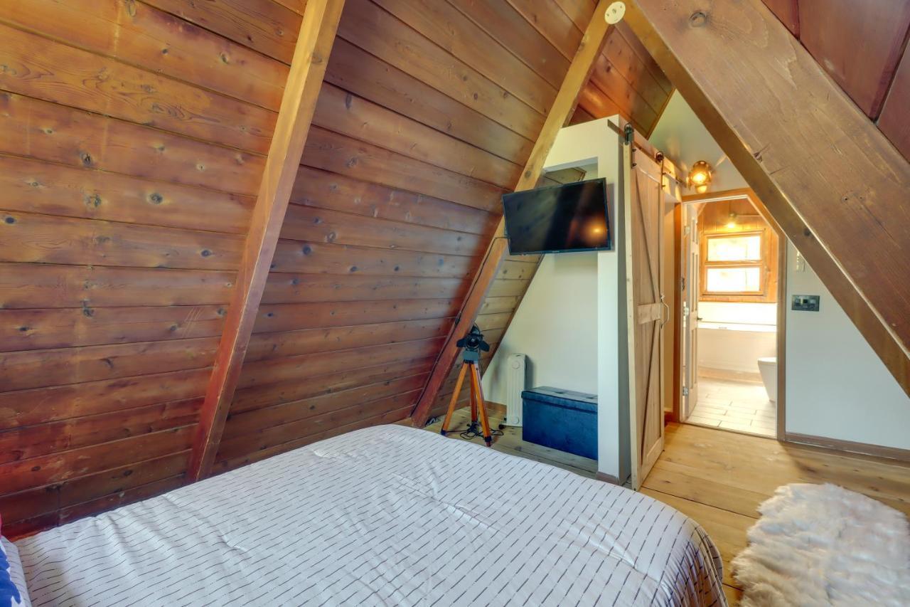 Holiday home Secluded Pocono Getaway With Hot Tub And Sauna!